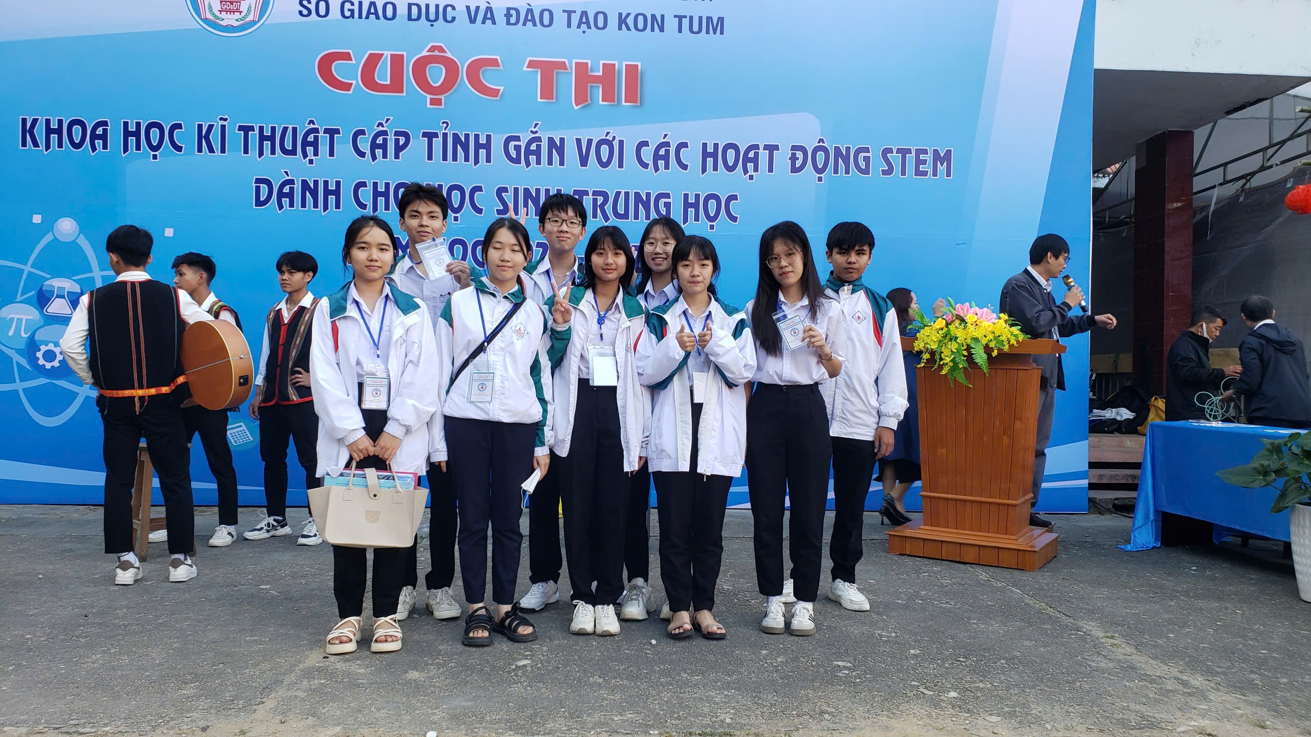 Kê hoạch tổ chức Cuộc thi khoa học, kỹ thuật cấp trường gắn với các hoạt động STEM dành cho học sinh trung học, năm học 2024 - 2025